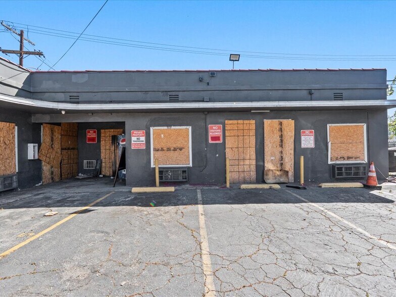 10914 S Figueroa St, Los Angeles, CA à vendre - Photo du bâtiment - Image 2 de 21