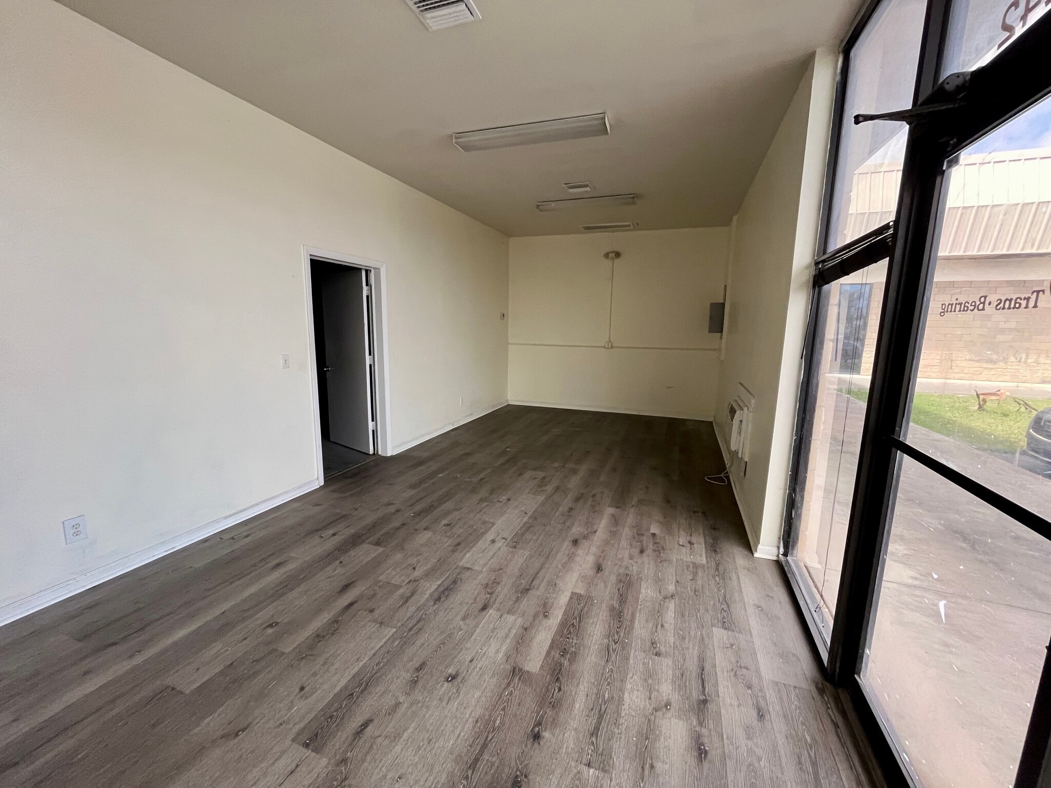 4101-4119 Bandy Blvd, Fort Pierce, FL à louer Photo intérieure- Image 1 de 7