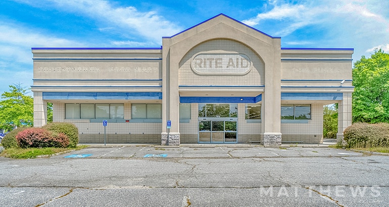7912 Halprin Dr, Norfolk, VA à vendre Photo du bâtiment- Image 1 de 4