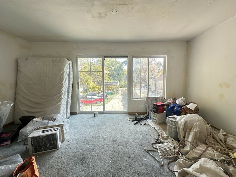 9985 S Beverly Ave, Chicago, IL à vendre - Photo du bâtiment - Image 3 de 5