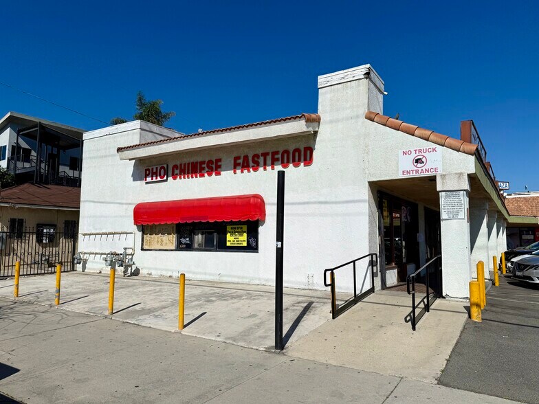 445 E Anaheim St, Wilmington, CA à louer - Photo du bâtiment - Image 2 de 3