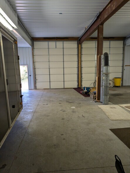 780 E Pearl St, Kasota, MN à vendre - Photo du bâtiment - Image 3 de 6