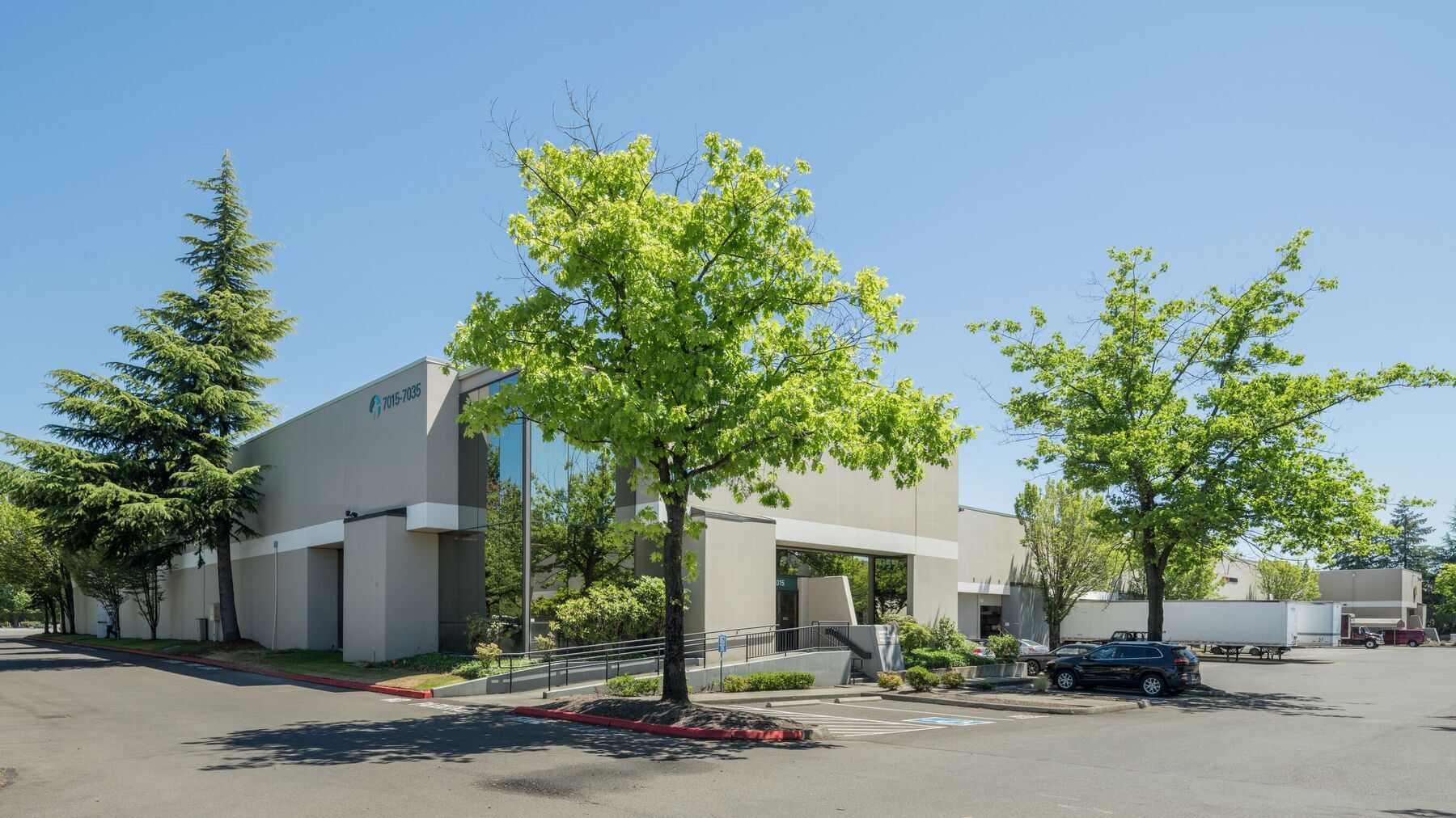 7015-7035 S 212th St, Kent, WA for lease Primary Photo- Image 1 of 10