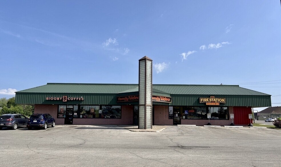 2500 Ashmun St, Sault Sainte Marie, MI à louer - Photo du bâtiment - Image 2 de 6