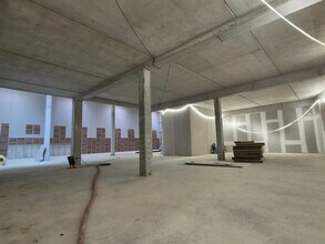 Office in Noisy-le-Grand for lease Interior Photo- Image 2 of 4