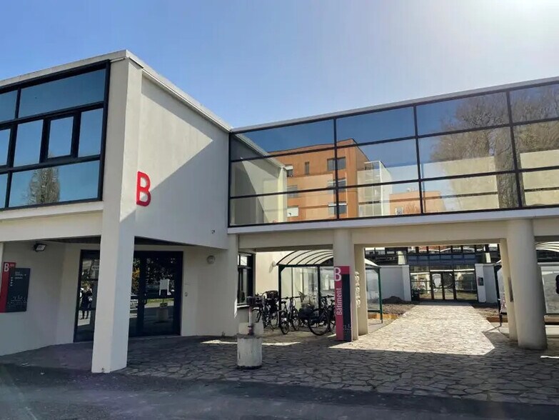 8 Boulevard Albert Einstein, Nantes à louer - Photo du bâtiment - Image 1 de 6