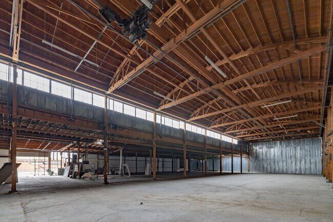 More details for 3383 E Gage Ave, Huntington Park, CA - Industrial for Lease