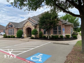 1206 Bent Oaks Ct, Denton, TX à louer Photo du bâtiment- Image 1 de 6