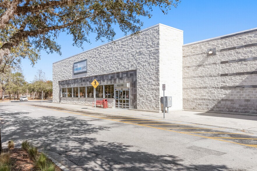 101 Towne Center Blvd, Sanford, FL à louer - Photo du bâtiment - Image 2 de 4