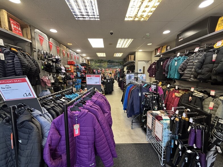 65 High St, Bromley for sale - Interior Photo - Image 2 of 6