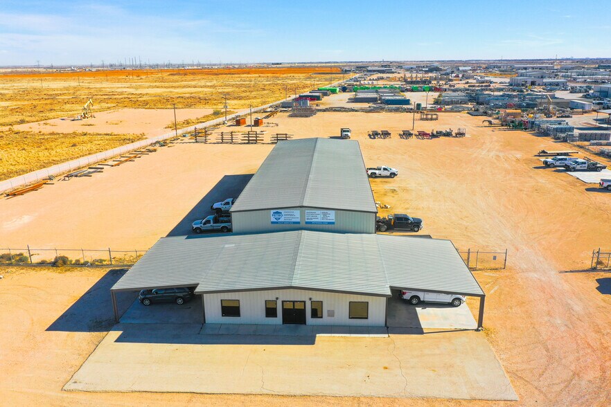 5910 N FM 1788, Midland, TX à louer - Photo du bâtiment - Image 3 de 15