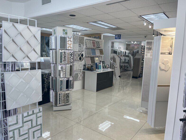 1711-1759 N Powerline Rd, Pompano Beach, FL à louer - Photo du bâtiment - Image 2 de 14