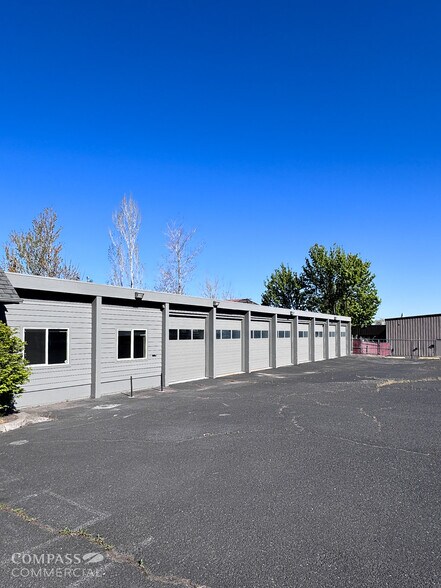 100 NE Hawthorne Ave, Bend, OR à louer - Photo du bâtiment - Image 2 de 5