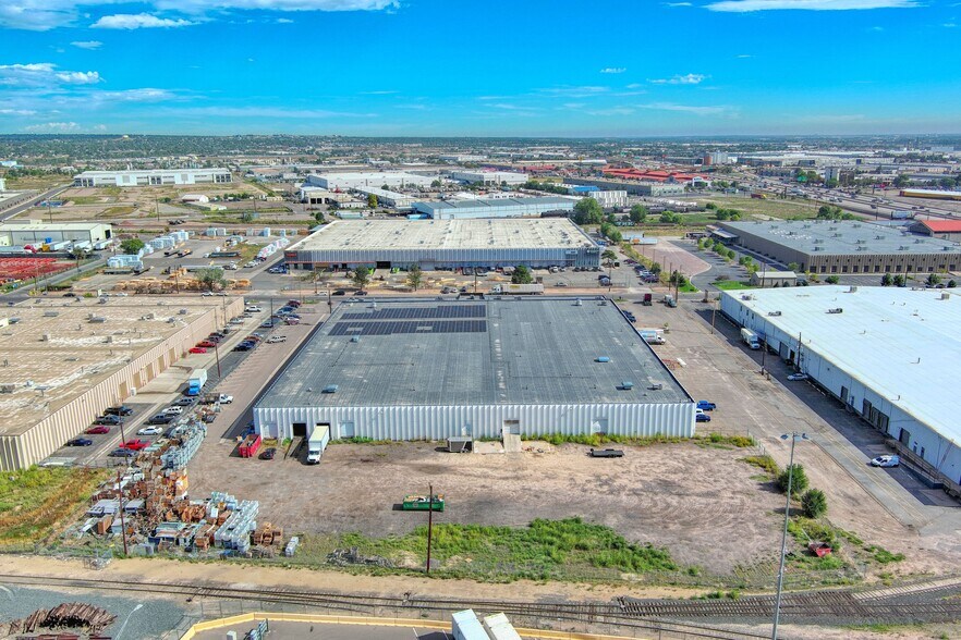 500 W 53rd Pl, Denver, CO à louer - Photo du bâtiment - Image 2 de 8