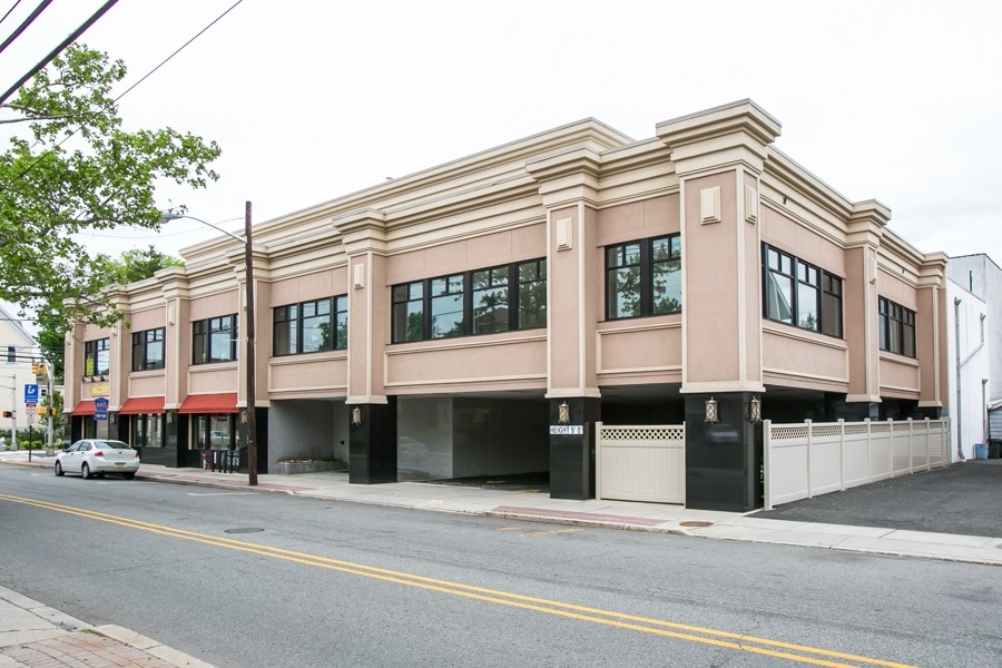 312 Lafayette Ave, Hawthorne, NJ for sale Primary Photo- Image 1 of 1