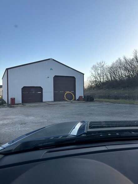 2912 E 15th Rd, Ottawa, IL à louer - Photo du bâtiment - Image 2 de 2