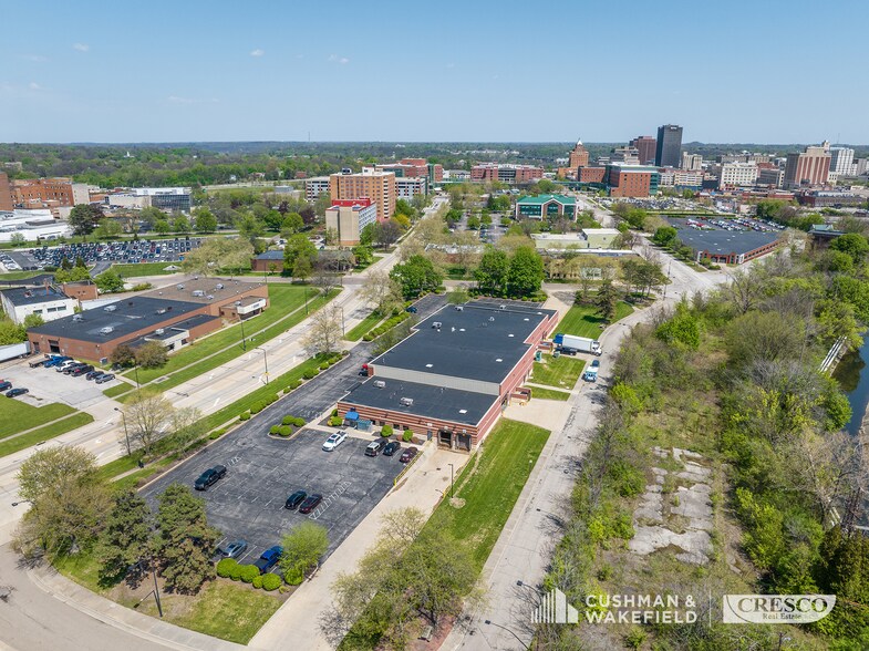 160-190 Opportunity Pky, Akron, OH for lease - Building Photo - Image 2 of 3
