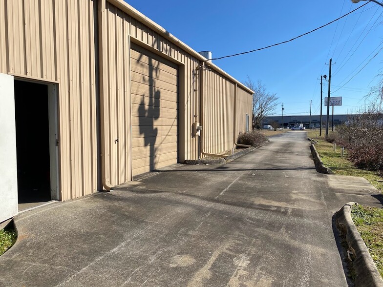 101 Wilson Way, Calera, AL for lease - Building Photo - Image 3 of 10