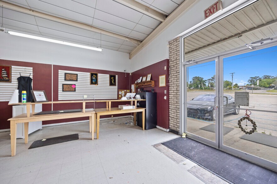 1330 SW Main Blvd, Lake City, FL à vendre - Photo du bâtiment - Image 3 de 44