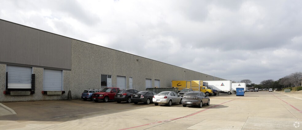 14801-14841 Trinity Blvd, Fort Worth, TX for lease - Building Photo - Image 2 of 5