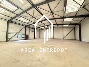 12 Allée Des Informaticiens, Aix-en-Provence for lease Interior Photo- Image 2 of 6