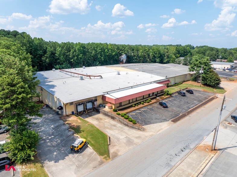 154 Industrial Park Cir, Lawrenceville, GA for sale - Building Photo - Image 2 of 7