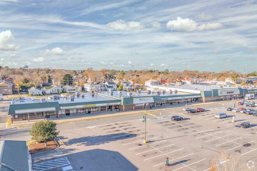 111-197 W Ocean View Ave, Norfolk, VA à louer - Photo du bâtiment - Image 1 de 4