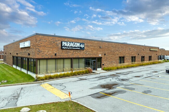Plus de détails pour 2121-2151 Mccowan Rd, Toronto, ON - Industriel à louer