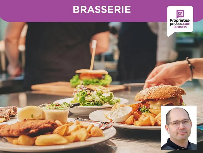 Flex in Le Lude for sale - Building Photo - Image 2 of 3