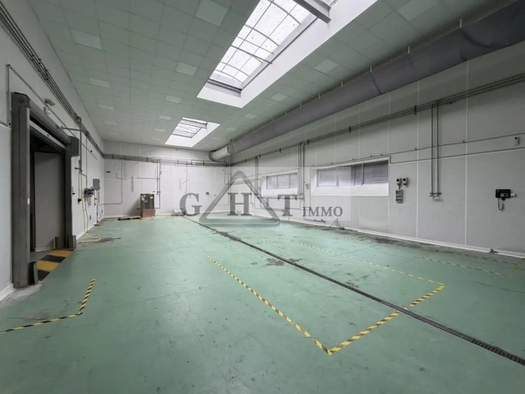 Industriel dans Bondoufle à louer Photo intérieure- Image 1 de 4