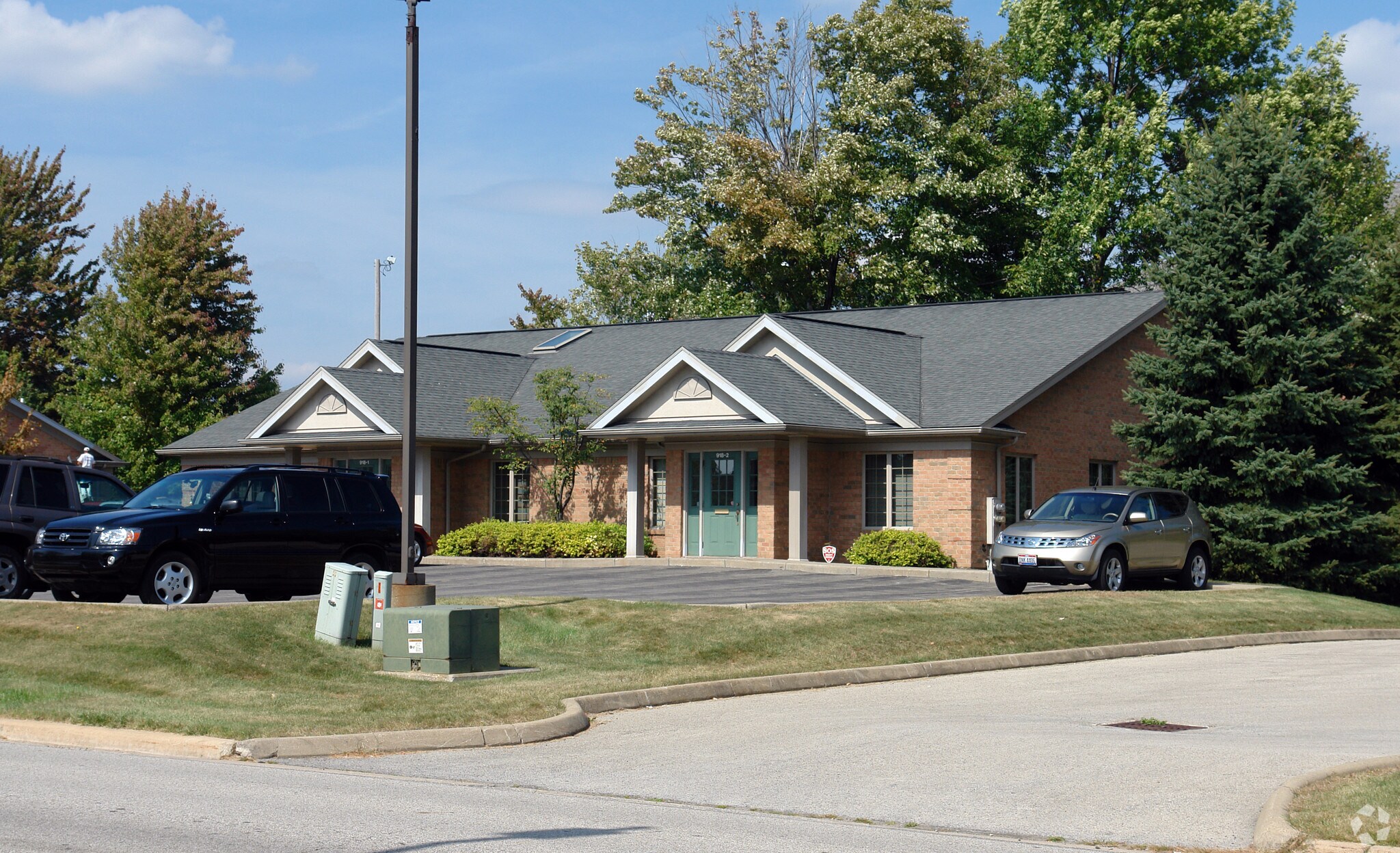 918 Trailwood Dr, Youngstown, OH à vendre Photo du bâtiment- Image 1 de 7