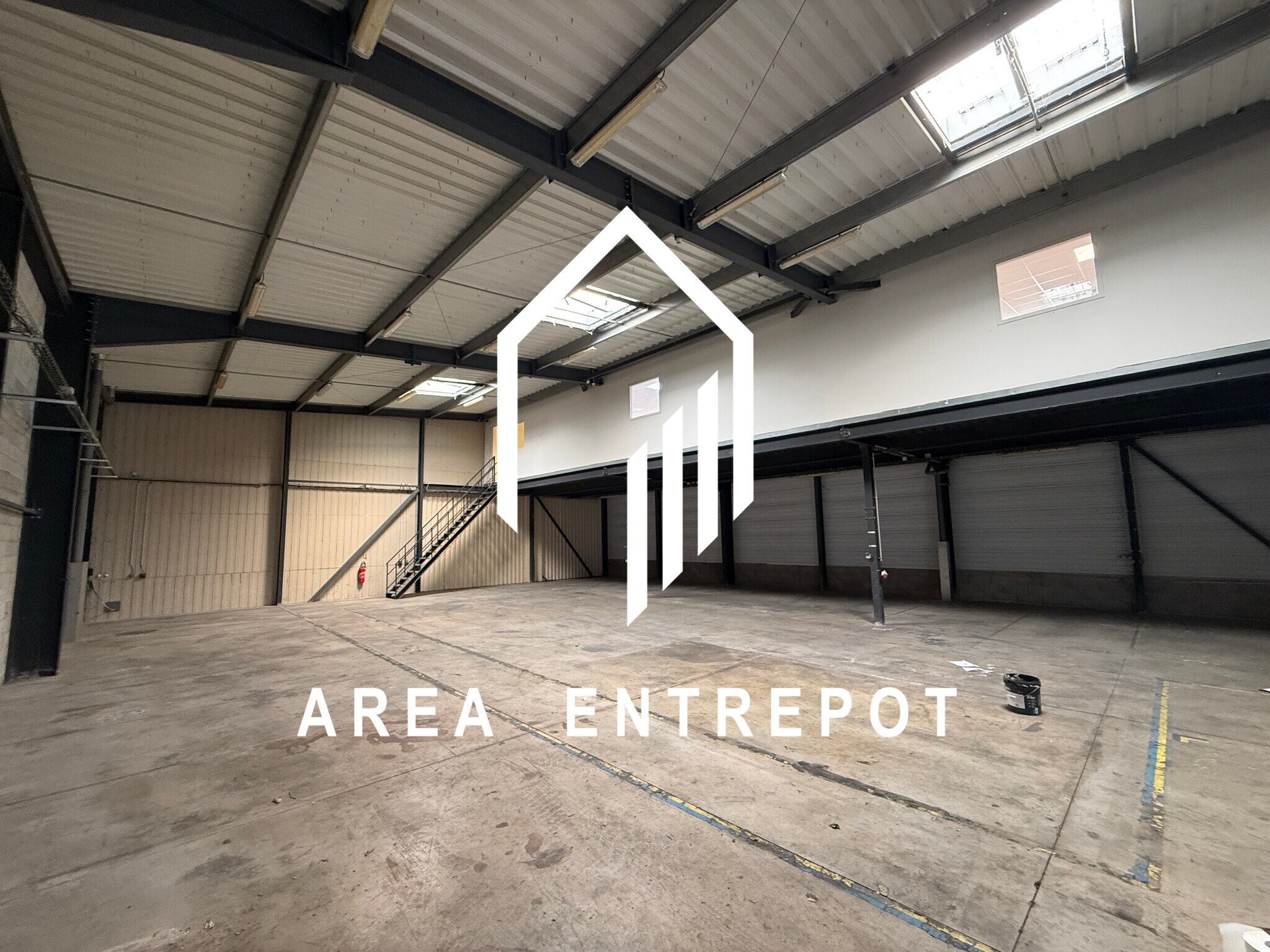 19 Paul Heroult, Marseille for lease Building Photo- Image 1 of 6