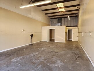 Plus de détails pour 13625 50th Way N, Clearwater, FL - Industriel à louer