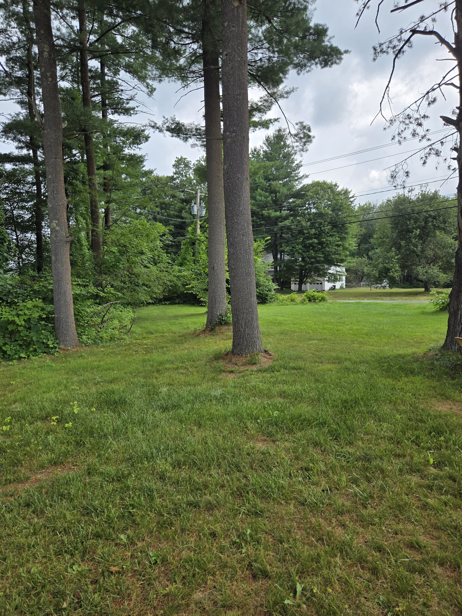 221 Rockingham Rd, Londonderry, NH for sale Primary Photo- Image 1 of 4