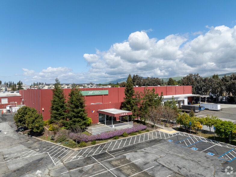 1885 Las Plumas Ave, San Jose, CA for sale - Primary Photo - Image 1 of 47