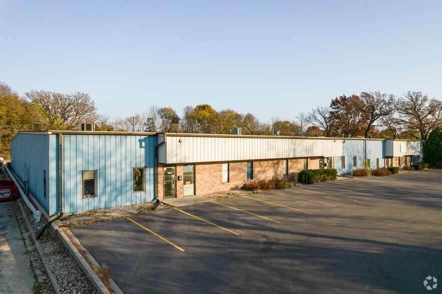 4450-4462 Robertson Rd, Madison, WI for sale - Building Photo - Image 1 of 7