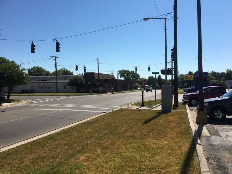 714 E Front St, Buchanan, MI à louer - Photo du bâtiment - Image 3 de 6