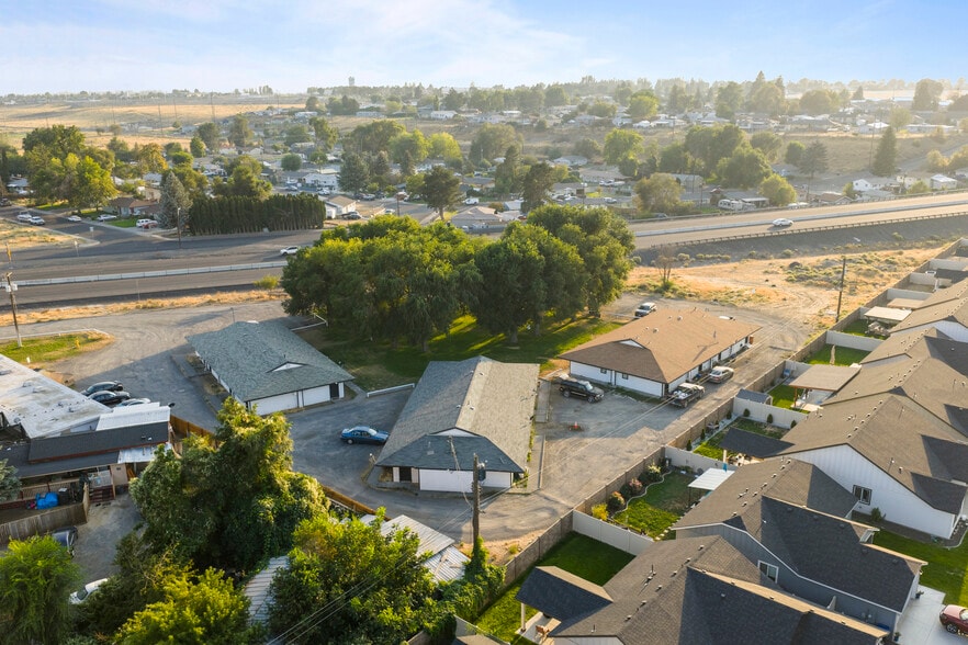 4278 Grape Dr, Moses Lake, WA à vendre - Photo du bâtiment - Image 3 de 14