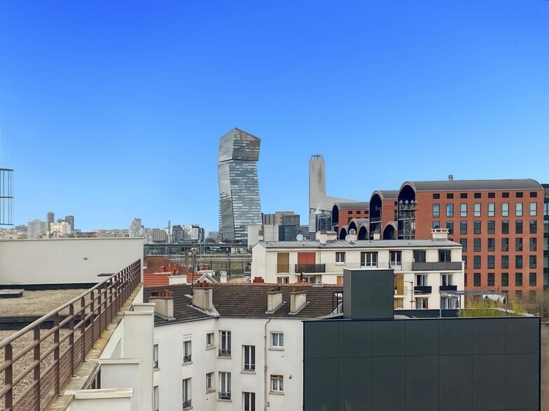 Office in Ivry-sur-Seine for lease - Building Photo - Image 1 of 6