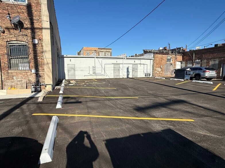 811 Chicago Ave, East Chicago, IN à louer - Photo du bâtiment - Image 2 de 6