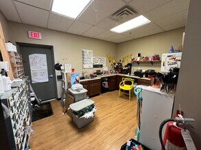 2621 N Greenwich Rd, Wichita, KS à louer Photo intérieure- Image 1 de 3