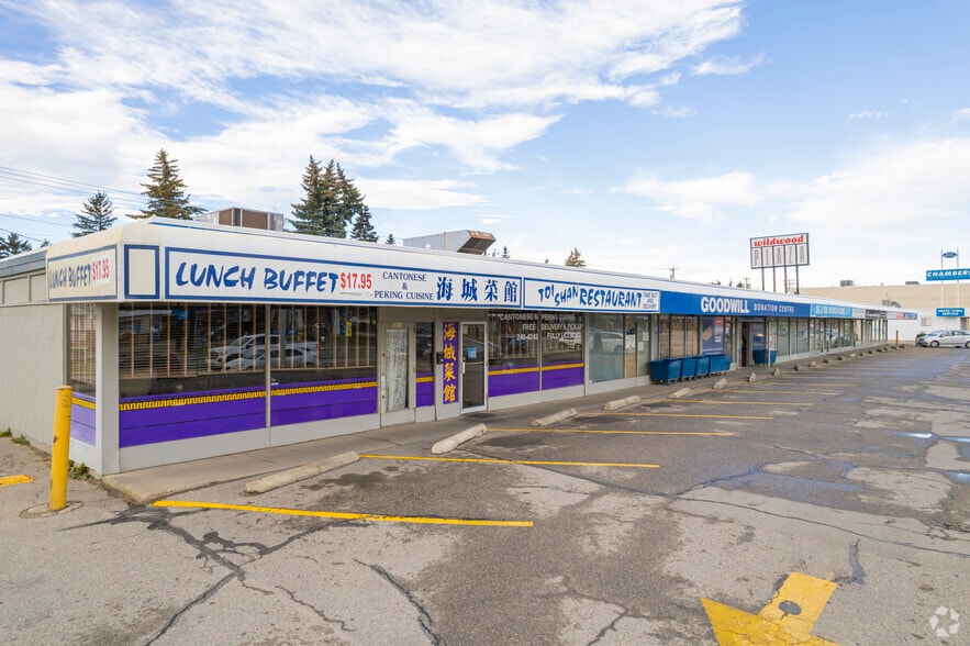 3819 Bow Trl SW, Calgary, AB for sale - Primary Photo - Image 1 of 1