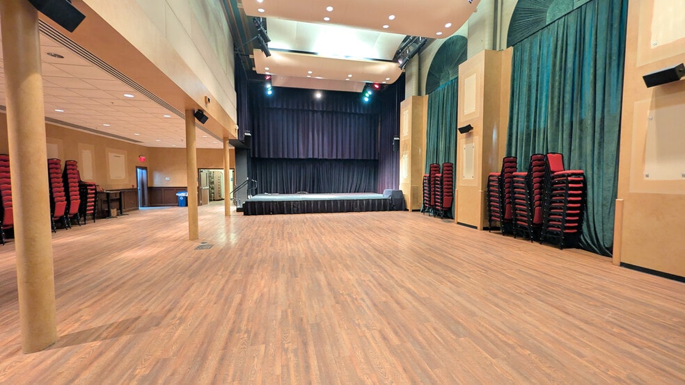 339 Central Ave, Albany, NY for sale - Interior Photo - Image 3 of 33