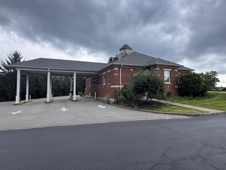 2911 Alexandria Pike, Highland Heights, KY for sale - Building Photo - Image 3 of 18