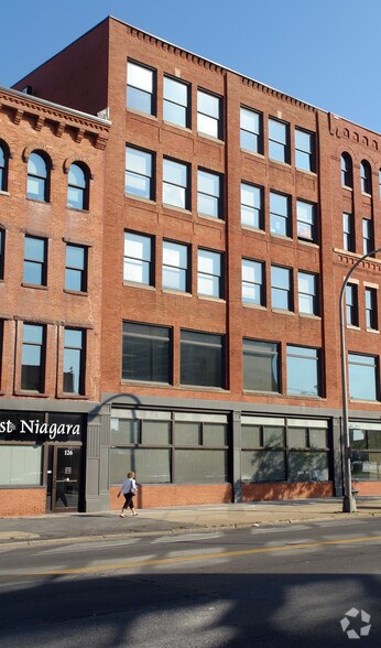 126 N Salina St, Syracuse, NY à louer - Photo du bâtiment - Image 2 de 12