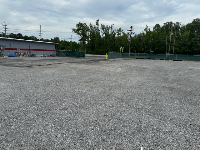 1000 S Anderson St, Tullahoma, TN for lease - Building Photo - Image 1 of 7