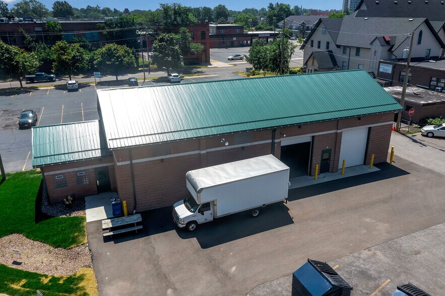 73 Main St, North Tonawanda, NY à vendre - Photo du bâtiment - Image 3 de 8