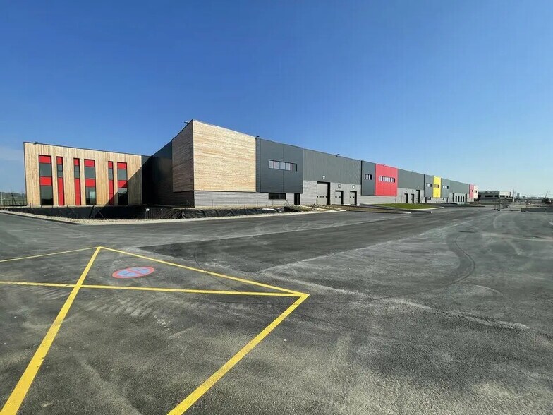 Flex dans Louvres à louer - Photo du bâtiment - Image 1 de 7