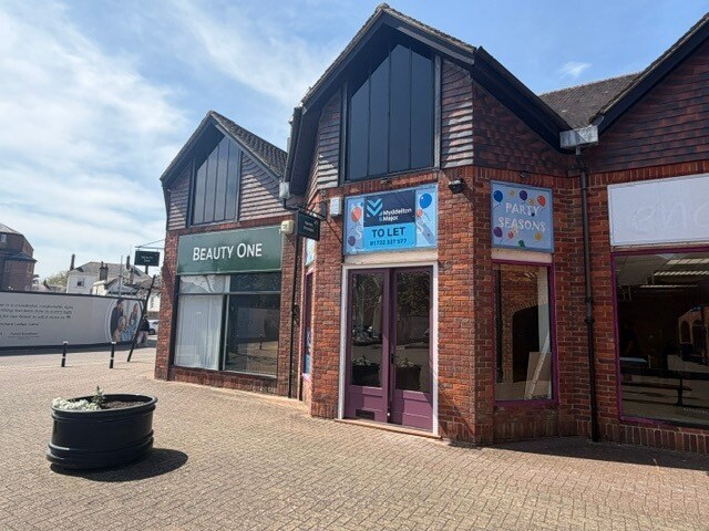 Priory Sq, Salisbury for lease Building Photo- Image 1 of 4