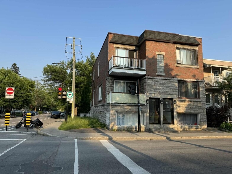 8294-8298 Rue Hochelaga, Montréal, QC à vendre - Photo du bâtiment - Image 2 de 20